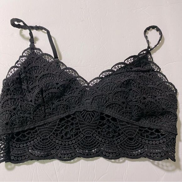 Black Lace scallop crochet Adjustable Straps Bralette Top smocked woman’s M - Picture 1 of 7